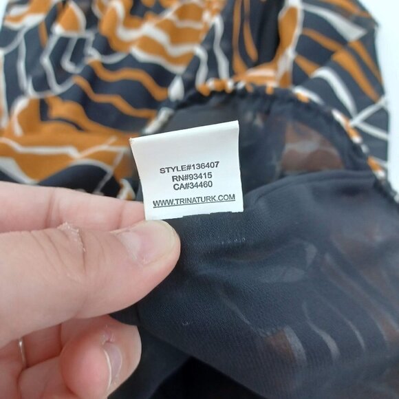 Trina Turk Bella Printed Silk Sleeveless Blouse Women's S Abstract Chiffon Artsy - Picture 9 of 11